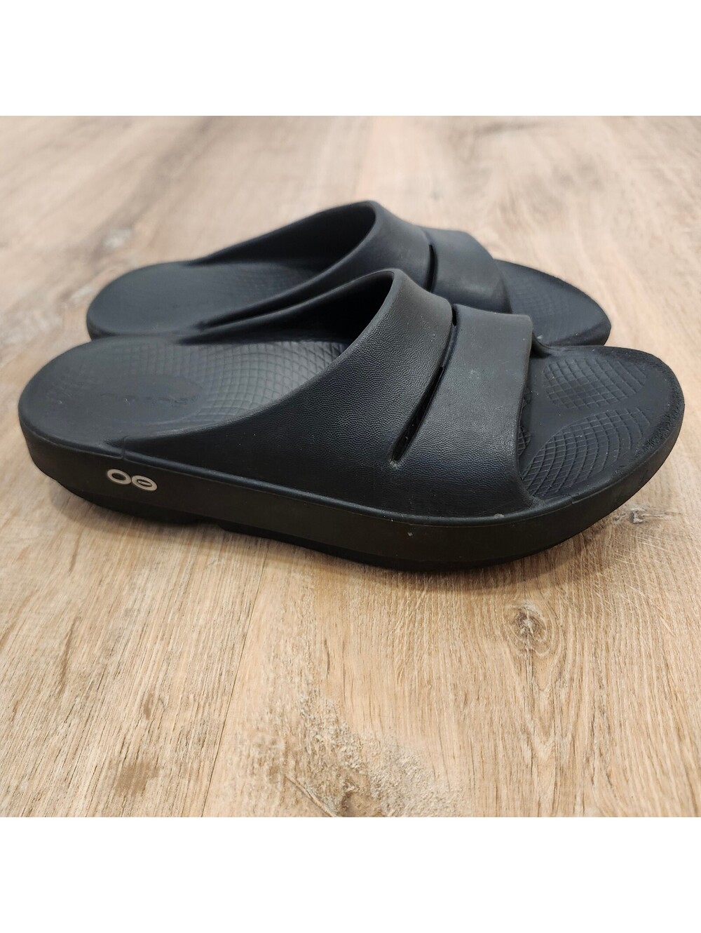 Oofos OOahh Black Slide Sandals Women 6 Comfort Recovery House Shoes
